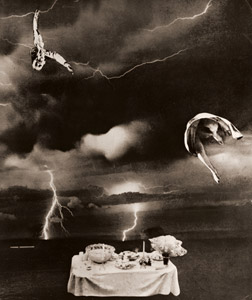 A Night of Transformation [Yoshiko Okagami,  from ARS CAMERA March 1956] Thumbnail Images