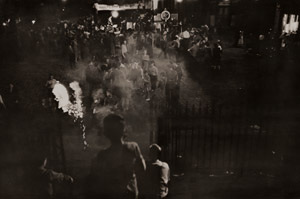 パリ祭 [木村伊兵衛, ARS CAMERA 1956年3月号より]のサムネイル画像