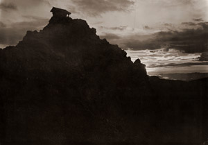 未明の立山頂上 [中野峻陽, アサヒカメラ 1937年9月号より]のサムネイル画像