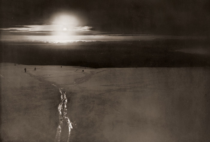 落陽の頃（追分附近） [中野峻陽, アサヒカメラ 1937年9月号より] パブリックドメイン画像 