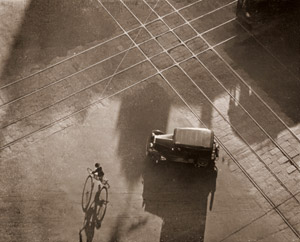 十字路 [アサヒカメラ 1937年3月号より]のサムネイル画像