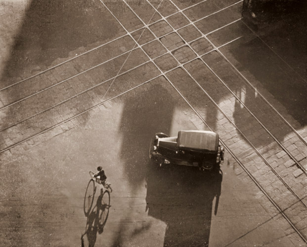 十字路 [アサヒカメラ 1937年3月号より] パブリックドメイン画像 