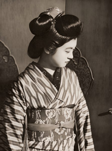 女 [福田勝治, 1935年, アサヒカメラ 1937年3月号より]のサムネイル画像