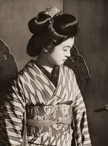女 [福田勝治, 1935年, アサヒカメラ 1937年3月号より] パブリックドメイン画像 