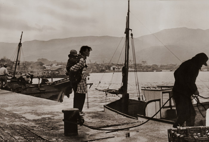 Waiting [Teruko Anzai,  from Nippon Camera March 1956]