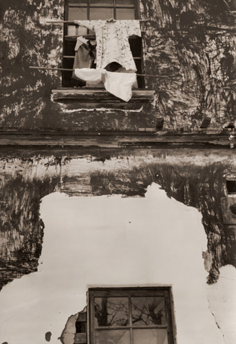ある生活の記録 [安東三之輔, 日本カメラ 1956年3月号より] パブリックドメイン画像 