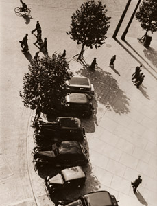 数寄屋橋前 [中井猛夫, アサヒカメラ 1938年6月号より]のサムネイル画像