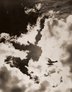 快翔 [浅見勝, アサヒカメラ 1938年6月号より]のサムネイル画像