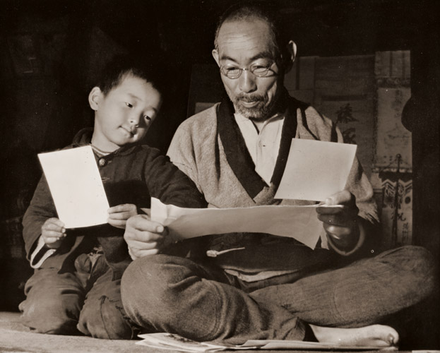 軍事郵便 [秋山青滋, アサヒカメラ 1938年6月号より] パブリックドメイン画像 