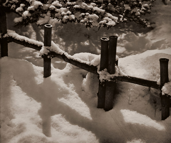 春雪 [牧野竹橋, アサヒカメラ 1938年6月号より] パブリックドメイン画像 