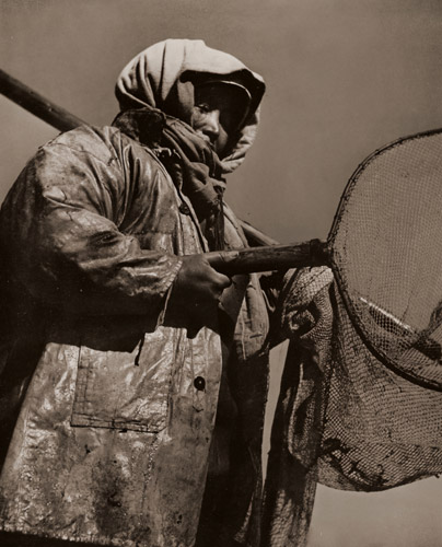 海苔採る女 [吉武源雄, アサヒカメラ 1938年6月号より] パブリックドメイン画像 