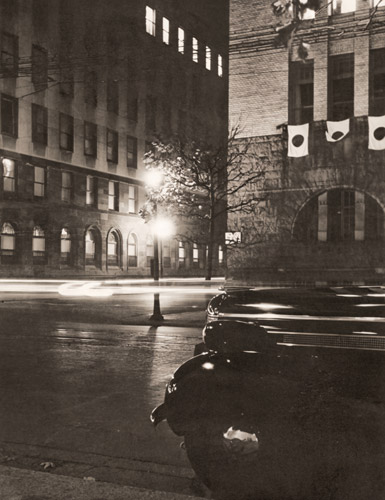 夜の都会 [欄木豊, 1937年, アサヒカメラ 1938年2月号より] パブリックドメイン画像 