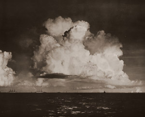 積乱雲（品川海岸にて） [岡順次, 1936年, アサヒカメラ 1938年2月号より]のサムネイル画像