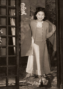 女友達 [野瀬耕三郎, アサヒカメラ 1951年3月号より]のサムネイル画像