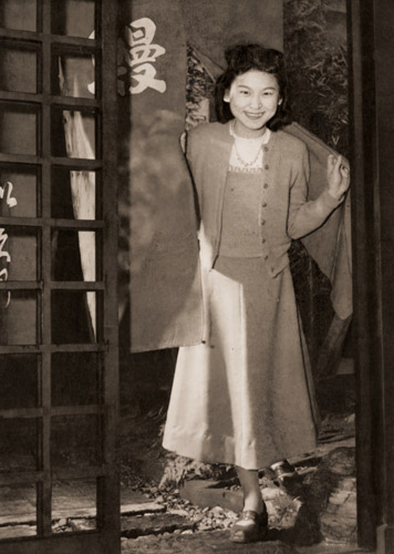 女友達 [野瀬耕三郎, アサヒカメラ 1951年3月号より] パブリックドメイン画像 
