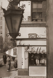 西銀座の朝 [大木栄一, アサヒカメラ 1951年3月号より]のサムネイル画像