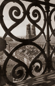 サン・ピエトロ大聖堂から見たミュンヘン [Georg Schedele, アサヒカメラ 1936年3月号より]のサムネイル画像