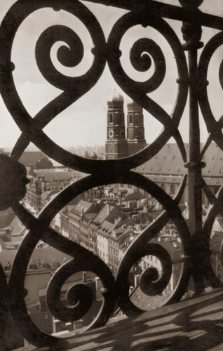 サン・ピエトロ大聖堂から見たミュンヘン [Georg Schedele, アサヒカメラ 1936年3月号より] パブリックドメイン画像 