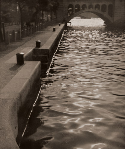 無題（運河） [東川一郎, アサヒカメラ 1936年3月号より] パブリックドメイン画像 