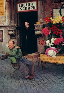 ローマの花屋 [木村伊兵衛, アサヒカメラ 1955年12月号より]のサムネイル画像