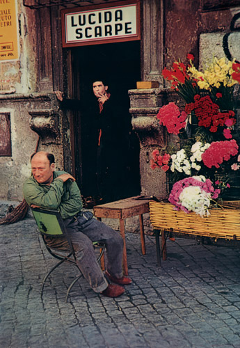 ローマの花屋 [木村伊兵衛, アサヒカメラ 1955年12月号より] パブリックドメイン画像 