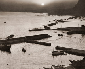 出漁 [長谷川忠作, アサヒカメラ 1956年7月号より]のサムネイル画像