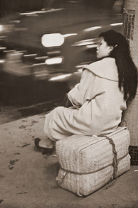 Unhappy Traveller [Katsuhiro Ai,  from Asahi Camera July 1956] Thumbnail Images