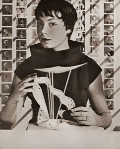 ゲルティ嬢 [マルタ・ヘッフナー, アサヒカメラ 1956年7月号より]のサムネイル画像