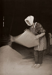 Farm Woman [Ihei Kimura, 1953, from Select Pictures by Ihei Kimura] Thumbnail Images