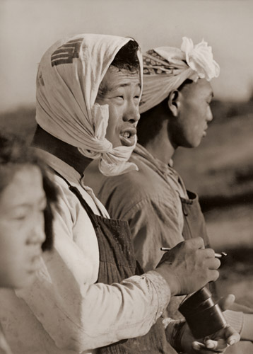 農夫 [木村伊兵衛, 1953年, 木村伊兵衛傑作写真集より] パブリックドメイン画像 