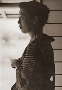 Mitsuko Mito, Movie Actress [Ihei Kimura, 1951, from Select Pictures by Ihei Kimura] Thumbnail Images
