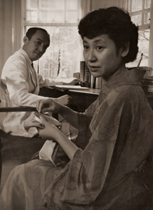 Mr. & Mrs. Shigeru Yosano [Ihei Kimura, 1950, from Select Pictures by Ihei Kimura] Thumbnail Images