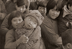 子供 #2 [木村伊兵衛, 1937-1938年, 木村伊兵衛傑作写真集より]のサムネイル画像