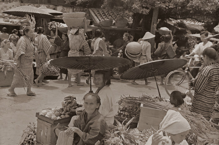 市場 [木村伊兵衛, 1935年, 木村伊兵衛傑作写真集より] パブリックドメイン画像 