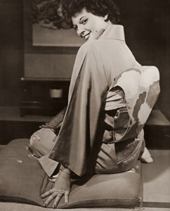 ミス・ペギー [斎藤安也, カメラ毎日 1954年6月号より]のサムネイル画像