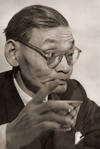 Finance Minister Hisato Ichimanda [Kazuo Maeda,  from Asahi Shimbun News Photography 1956] Thumbnail Images