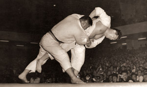 Judo Championship Finals [Kozo Iida,  from Asahi Shimbun News Photography 1956] Thumbnail Images