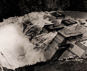 洪水 [木村健, アサヒカメラ 1954年2月号より]のサムネイル画像