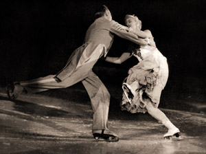 氷上の動きをとらえる（アメリカアイスショウより） #2 [船山克, アサヒカメラ 1954年2月号より]のサムネイル画像