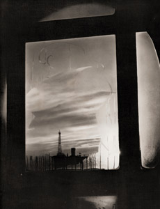 オペラ座へ行く途中の車窓から [イジス, アサヒカメラ 1954年2月号より]のサムネイル画像