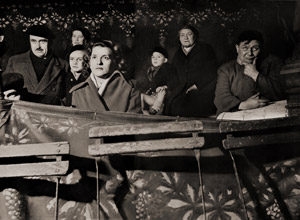 トローヌの市のサーカス [イジス, アサヒカメラ 1954年2月号より]のサムネイル画像
