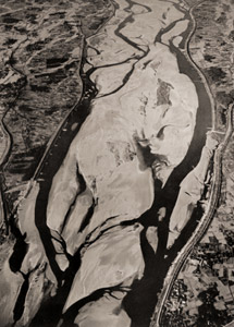 Ōi River [Toji Nakayama,  from ARS CAMERA December 1954] Thumbnail Images