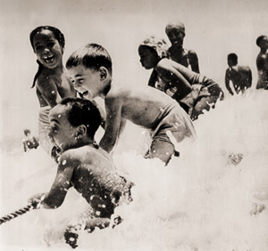 ジョーンズ・ビーチ [エドワード・レットー, ARS CAMERA 1954年12月号より]のサムネイル画像