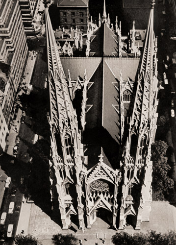 聖パトリック大寺院 [ジョセフ・フォルデス, ARS CAMERA 1954年12月号より] パブリックドメイン画像 