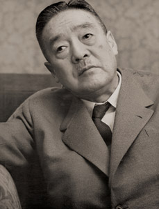 The Late Taketora Ogata [Katu Fukuyama,  from Asahi Camera April 1956] Thumbnail Images