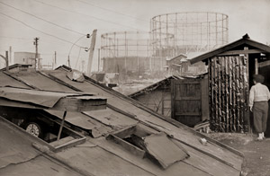 板橋町 [渡辺義雄, アサヒカメラ 1956年4月号より]のサムネイル画像